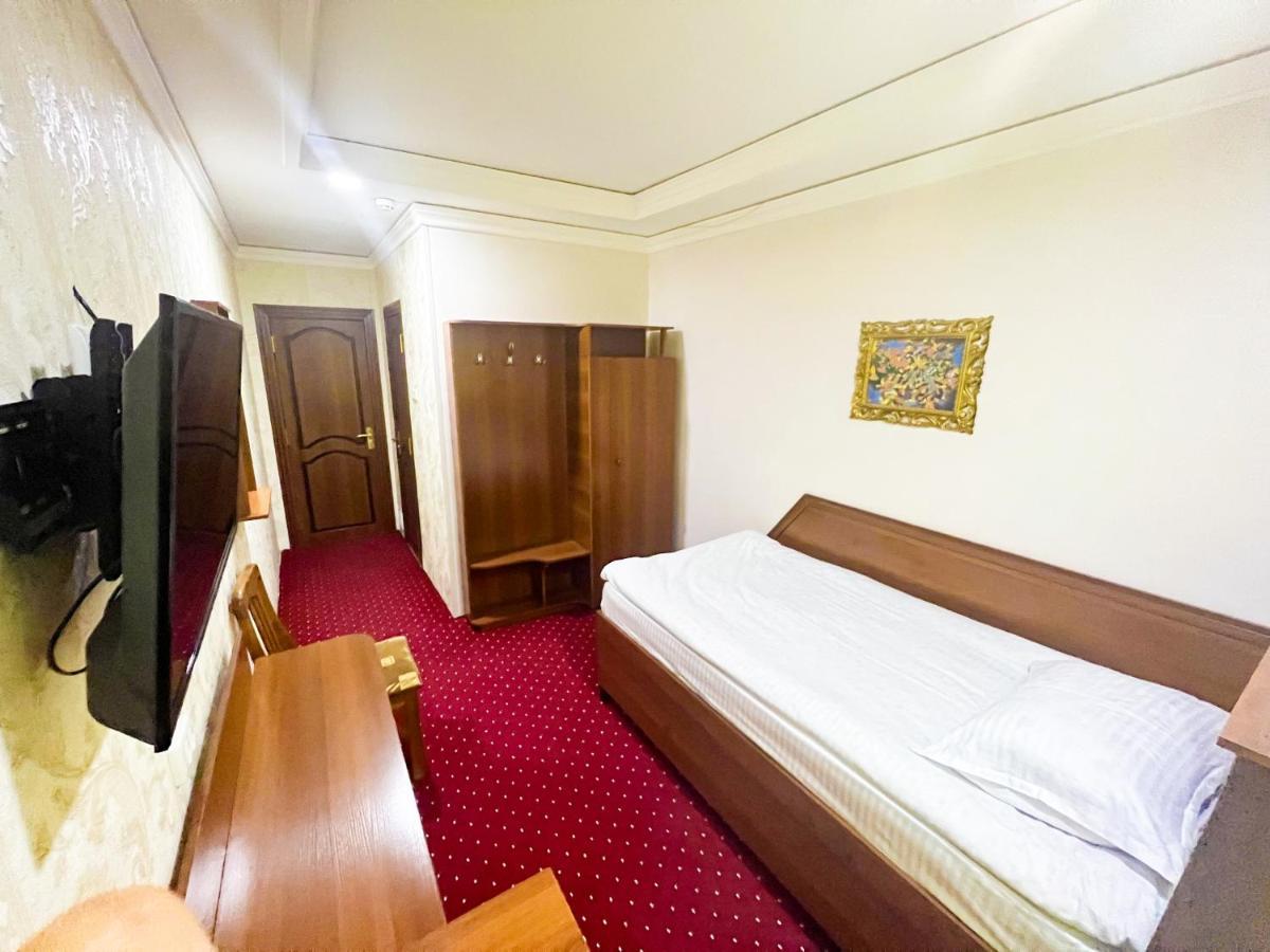 Hôtel Reikartz Ourguentch Extérieur photo