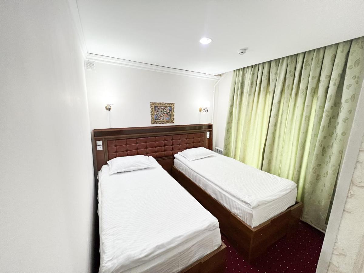 Hôtel Reikartz Ourguentch Extérieur photo