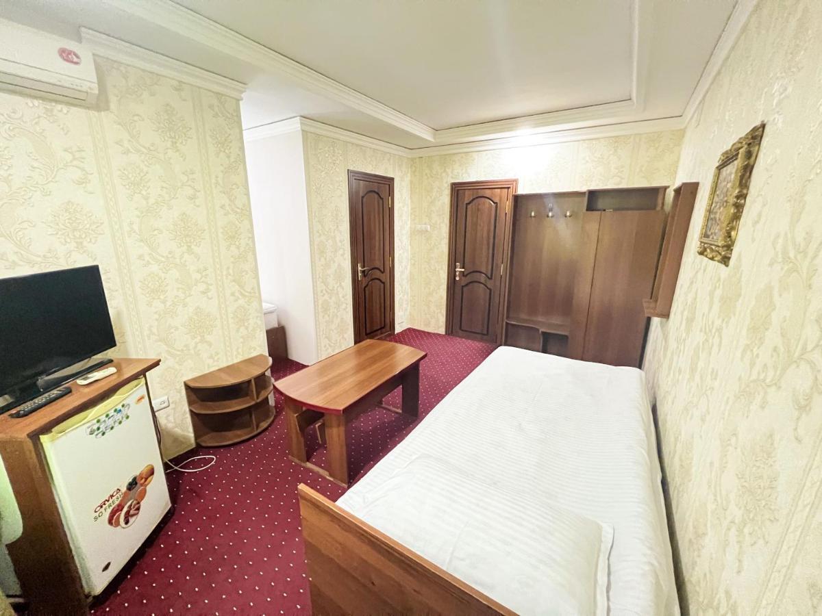 Hôtel Reikartz Ourguentch Extérieur photo