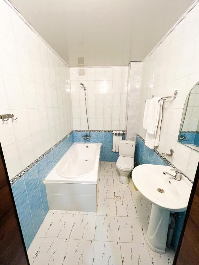 Hôtel Reikartz Ourguentch Extérieur photo
